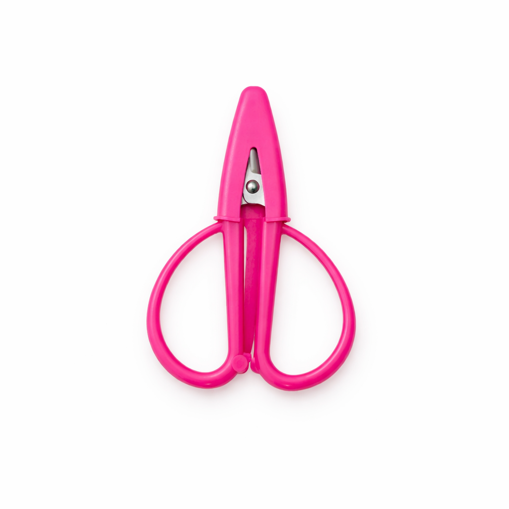 Mini Needlepoint Scissors with Protective Cap